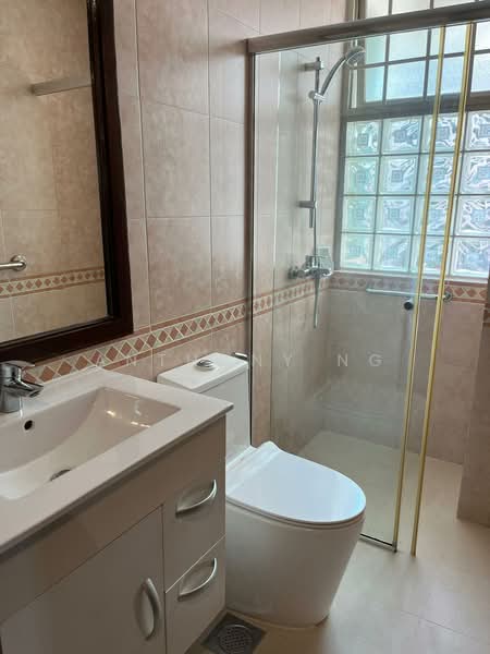 Maple Woods, 985 Bukit Timah Road, Room Rental, 120 sqft, Condominium For Rent, by Anthony Ng, 500243073 - Bathroom - PropertyGuru.com.sg