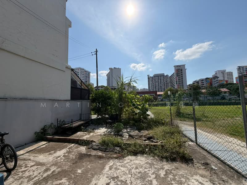 SMART LAND BUY | Freehold Corner Plot | Wide Frontage Near MRT, , 3 Bedrooms, 1,600 sqft, Corner Terrace For Sale, by Martin Goh 吴伟楠, 500243075 - Exterior - PropertyGuru.com.sg