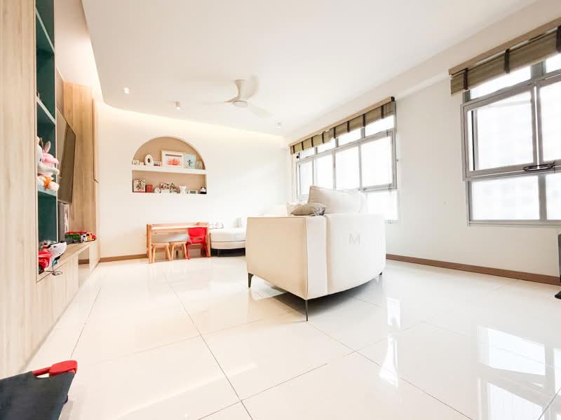 229B Sumang Lane, 229B Sumang Lane, 3 Bedrooms, 1,216 sqft, HDB Flat For Sale, by Alex Lim, 500243090 - Living Room - PropertyGuru.com.sg