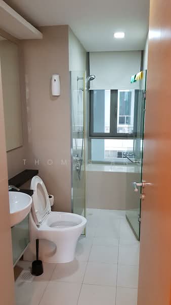 Casa Merah, 68 Tanah Merah Kechil Avenue, Bedok / Upper East Coast, 3 Bedrooms, 1,227 sqft, Condominium For Sale, by Thomas Ang, 500243095 - Bathroom - PropertyGuru.com.sg