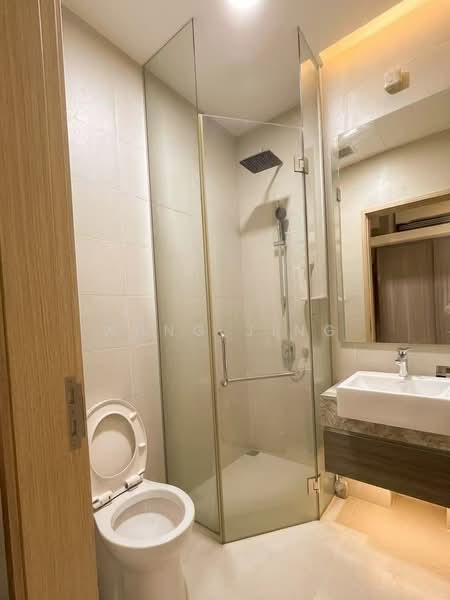 Midtown Residences, 1189 Upper Serangoon Road, Studio, 452 sqft, Condominium For Sale, by Wang Jing, 500243106 - Bathroom - PropertyGuru.com.sg