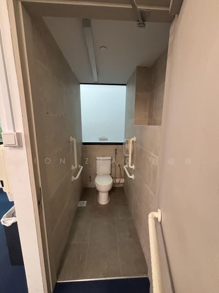 Hexacube, 160 Changi Road, 463 sqft, Office For Sale, by Zion Zhao 赵峻慷, 500243109 - Bathroom - CommercialGuru.com.sg