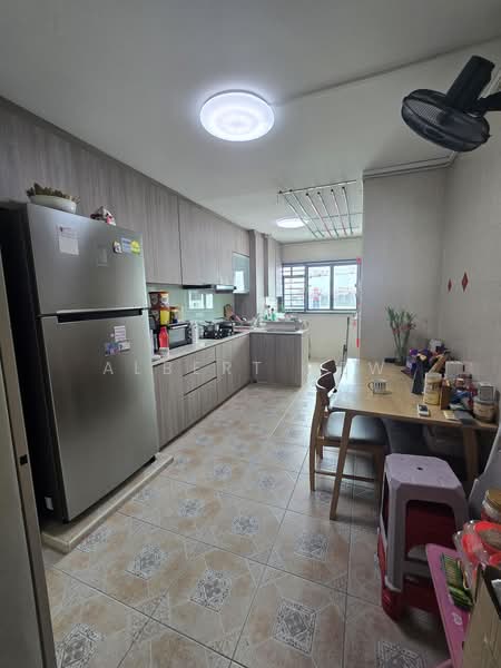 249 Bangkit Road, 249 Bangkit Road, 2 Bedrooms, 786 sqft, HDB Flat For Sale, by Albert New, 500243112 - Kitchen - PropertyGuru.com.sg