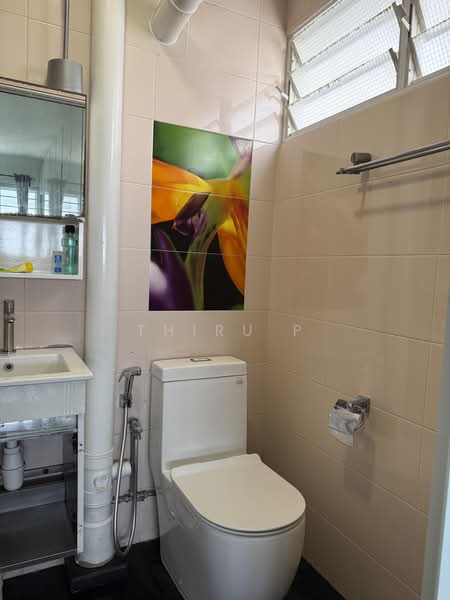 227 Jurong East Street 21, 227 Jurong East Street 21, Boon Lay / Jurong / Tuas, 3 Bedrooms, 1,291 sqft, HDB Flat For Sale, by Thiru P, 500243120 - Bathroom - PropertyGuru.com.sg