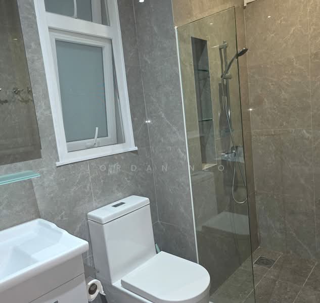 Kembangan, , Room Rental, 440 sqft, Semi-Detached House For Rent, by Jordan Neo, 500243125 - Ensuite bathroom - PropertyGuru.com.sg