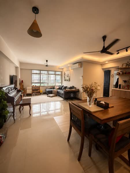 406C Fernvale Road, 406C Fernvale Road, 3 Bedrooms, 1,184 sqft, HDB Flat For Sale, by Agent Rizal, 500243139 - Living Room - PropertyGuru.com.sg