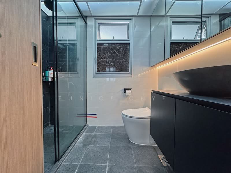 229A Sumang Lane, 229A Sumang Lane, 3 Bedrooms, 1,001 sqft, HDB Flat For Sale, by Eunice Chye, 500243148 - Bathroom - PropertyGuru.com.sg