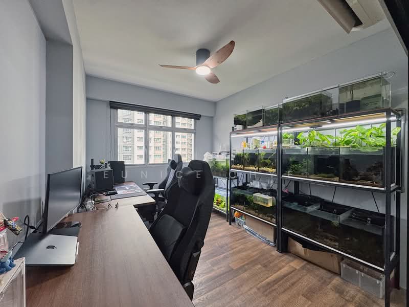 229A Sumang Lane, 229A Sumang Lane, 3 Bedrooms, 1,001 sqft, HDB Flat For Sale, by Eunice Chye, 500243148 - Study - PropertyGuru.com.sg