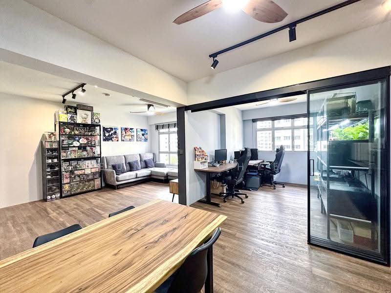 229A Sumang Lane, 229A Sumang Lane, Hougang / Punggol / Sengkang, 3 Bedrooms, 1,001 sqft, HDB Flat For Sale, by Eunice Chye, 500243148 - Living Room - PropertyGuru.com.sg