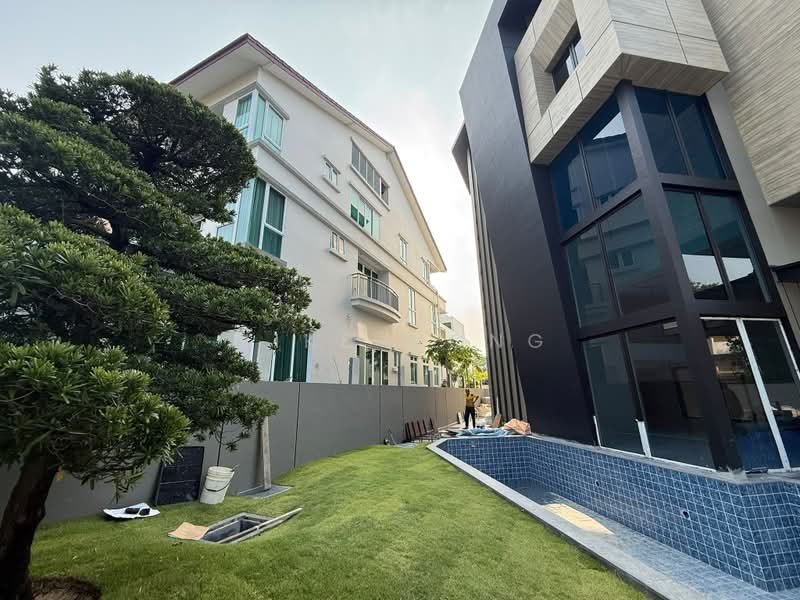 Watten Estate Road, Watten Estate, 6 Bedrooms, 8,264 sqft, Bungalow House For Sale, by Mike Wong, 500243152 - Exterior - PropertyGuru.com.sg