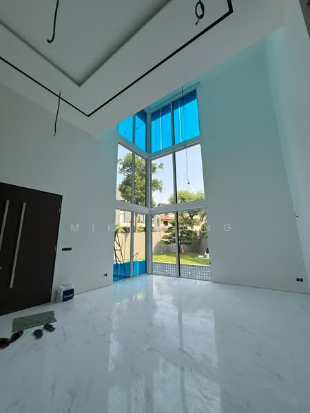 Watten Estate Road, Watten Estate, 6 Bedrooms, 8,264 sqft, Bungalow House For Sale, by Mike Wong, 500243152 - Living Room - PropertyGuru.com.sg