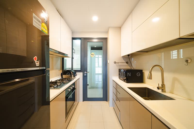 Wandervale, 365 Choa Chu Kang Avenue 3, 3 Bedrooms, 1,098 sqft, Condominium For Sale, by Ong Yu Rong, 500243155 - Kitchen - PropertyGuru.com.sg
