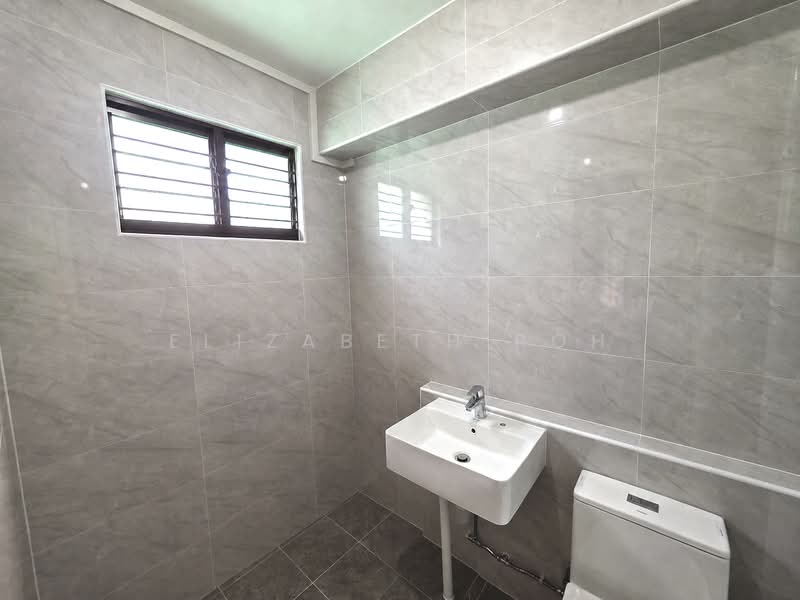 226 Choa Chu Kang Central, 226 Choa Chu Kang Central, Dairy Farm / Bukit Panjang / Choa Chu Kang, 4 Bedrooms, 1,334 sqft, HDB Flat For Sale, by Elizabeth Poh, 500243164 - Bathroom - PropertyGuru.com.sg