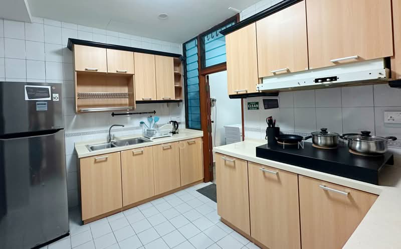 Parc Oasis, 35 Jurong East Avenue 1, Room Rental, 120 sqft, Condominium For Rent, by Charlotte Lin, 500243165 - Kitchen - PropertyGuru.com.sg