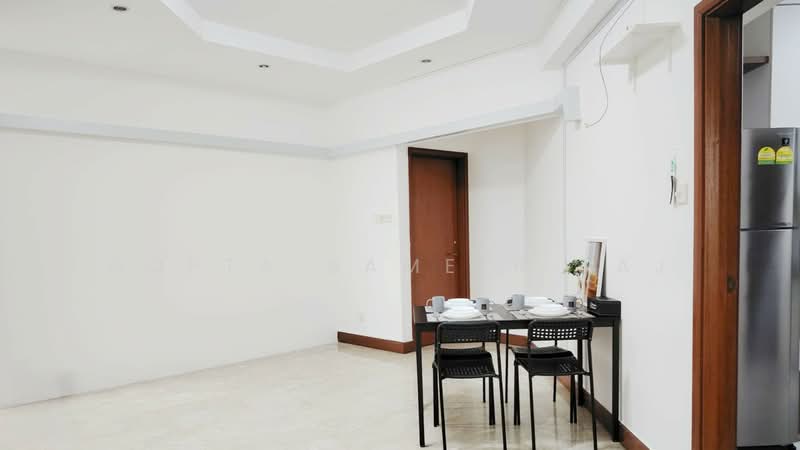 Parc Oasis, 49 Jurong East Avenue 1, Room Rental, 120 sqft, Condominium For Rent, by Gupta Sameer Raj, 500243166 - Dining Room - PropertyGuru.com.sg