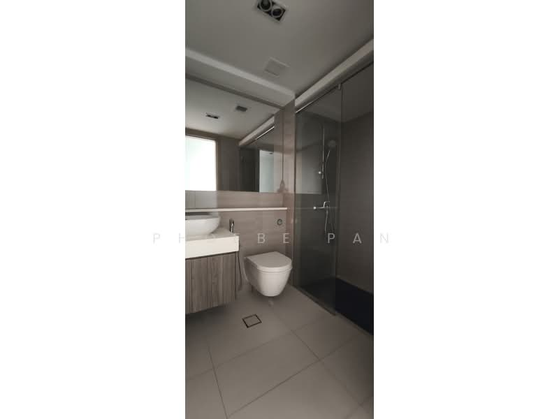 The Red House, 63 East Coast Road, 3 Bedrooms, 1,206 sqft, Apartment For Rent, by Phoebe Pan, 500243167 - Bathroom - PropertyGuru.com.sg