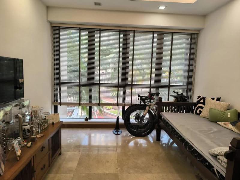 Heritage View, 10 Dover Rise, 3 Bedrooms, 1,206 sqft, Condominium For Sale, by JX Kang, 500243172 - Living Room - PropertyGuru.com.sg