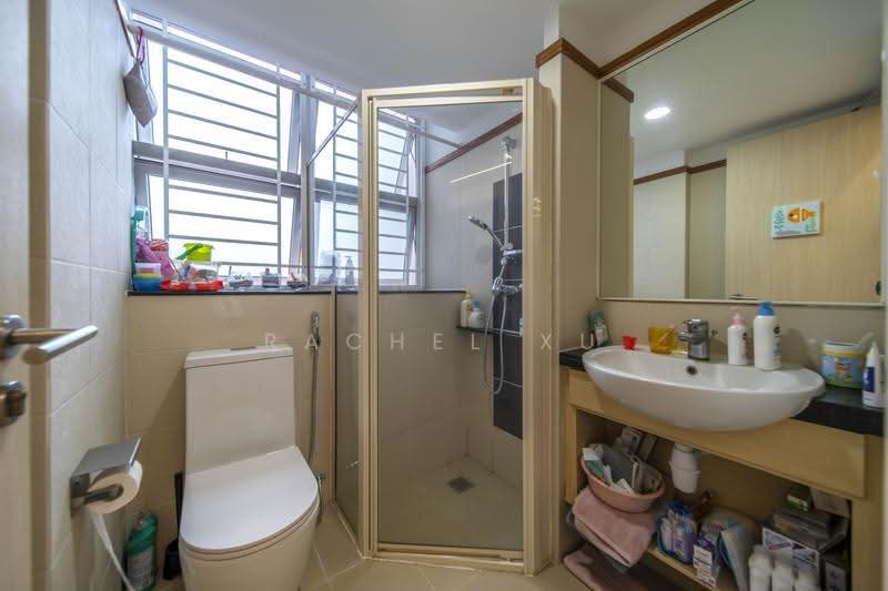 Changi Rise Condo, 22 Simei Rise, 3 Bedrooms, 1,130 sqft, Condominium For Sale, by Rachel Xu, 500243174 - Bathroom - PropertyGuru.com.sg