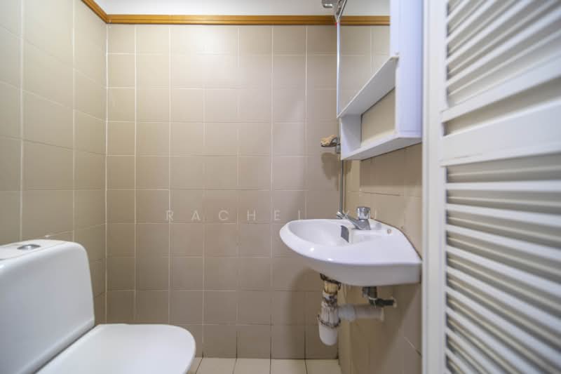 Changi Rise Condo, 22 Simei Rise, 3 Bedrooms, 1,130 sqft, Condominium For Sale, by Rachel Xu, 500243174 - Bathroom - PropertyGuru.com.sg