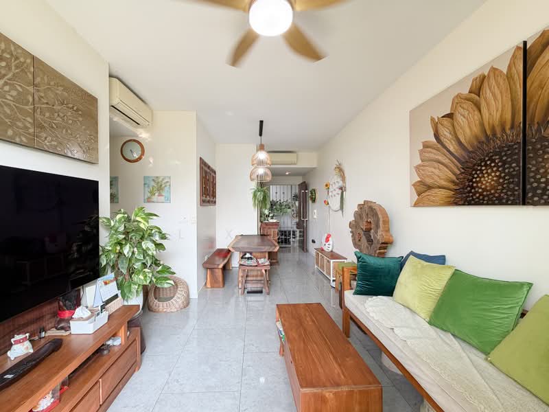 Canberra Residences, 513 Canberra Drive, Sembawang / Yishun, 4 Bedrooms, 1,528 sqft, Condominium For Sale, by Alex Deven, 500243177 - Living Room - PropertyGuru.com.sg