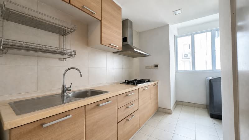 La Casa, 54 Woodlands Drive 16, 3 Bedrooms, 1,141 sqft, Condominium For Sale, by Eric Yeo, 500243178 - Kitchen - PropertyGuru.com.sg
