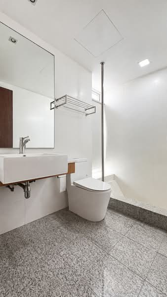 La Casa, 54 Woodlands Drive 16, 3 Bedrooms, 1,141 sqft, Condominium For Sale, by Eric Yeo, 500243178 - Bathroom - PropertyGuru.com.sg