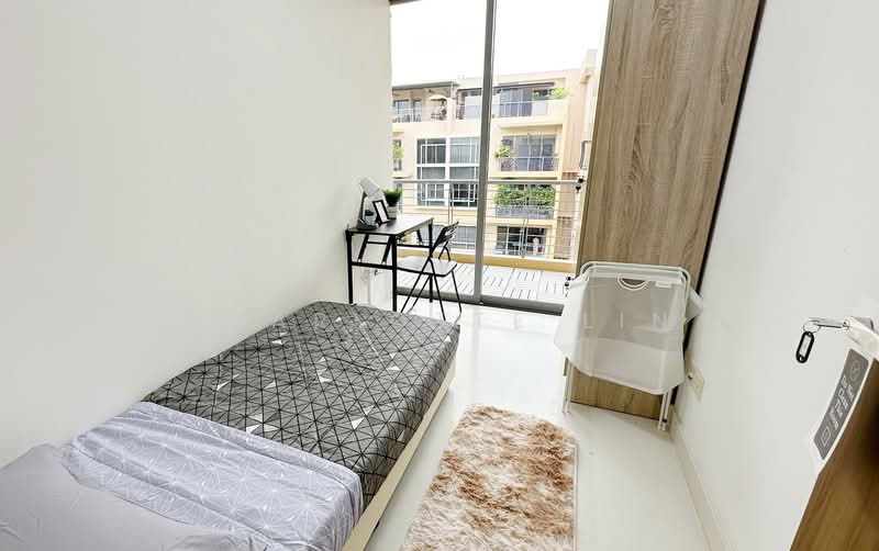 The Foliage, 370 Pasir Panjang Road, Room Rental, 120 sqft, Condominium For Rent, by Charlotte Lin, 500243190 - Bedroom - PropertyGuru.com.sg