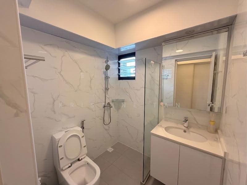472A Fernvale Street, 472A Fernvale Street, 3 Bedrooms, 1,216 sqft, HDB Flat For Sale, by Kristine Tan, 500243191 - Common Bathroom - PropertyGuru.com.sg