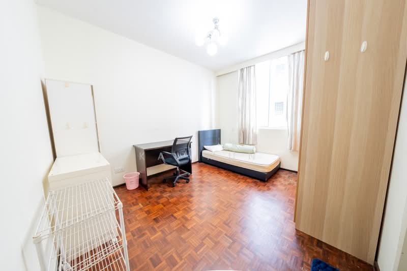Sherwood Towers, 3 Jalan Anak Bukit, 3 Bedrooms, 1,518 sqft, Apartment For Sale, by Kai Mun, 500243194 - Bedroom - PropertyGuru.com.sg