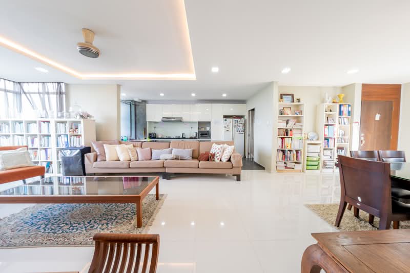 Sherwood Towers, 3 Jalan Anak Bukit, 3 Bedrooms, 1,518 sqft, Apartment For Sale, by Kai Mun, 500243194 - Living Room - PropertyGuru.com.sg