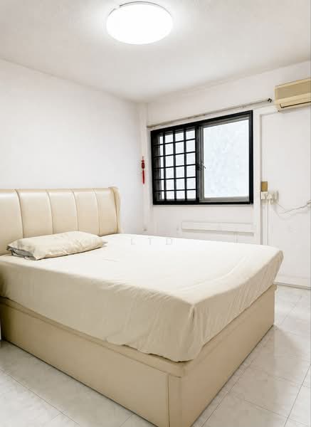 32 Marine Crescent, 32 Marine Crescent, 2 Bedrooms, 700 sqft, HDB Flat For Sale, by Jaslyn Tan, 500243195 - Bedroom - PropertyGuru.com.sg