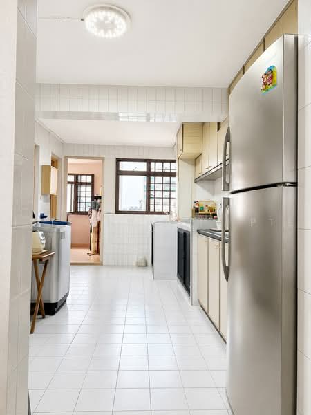 32 Marine Crescent, 32 Marine Crescent, 2 Bedrooms, 700 sqft, HDB Flat For Sale, by Jaslyn Tan, 500243195 - Kitchen - PropertyGuru.com.sg