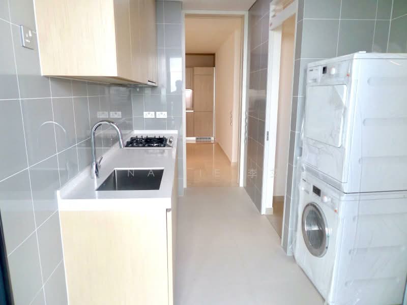 Premium 3 Bedroom, Seamlessly Connected to Bugis MRT, Beach Road / Bugis / Rochor, 3 Bedrooms, 1,722 sqft, Condominium For Sale, by Aina Lie 李艾娜, 500243197 - Kitchen - PropertyGuru.com.sg