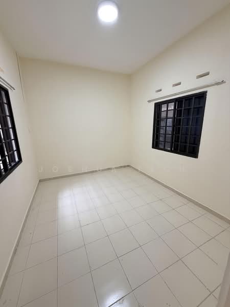 Hillview Garden Estate, Elizabeth Drive, 3 Bedrooms, 1,800 sqft, Terraced House For Sale, by Joshua Tech, 500243200 - Interior - PropertyGuru.com.sg