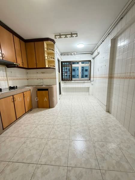 822 Jurong West Street 81, 822 Jurong West Street 81, 4 Bedrooms, 1,141 sqft, HDB Flat For Rent, by Megan Yvonne, 500243236 - Kitchen - PropertyGuru.com.sg