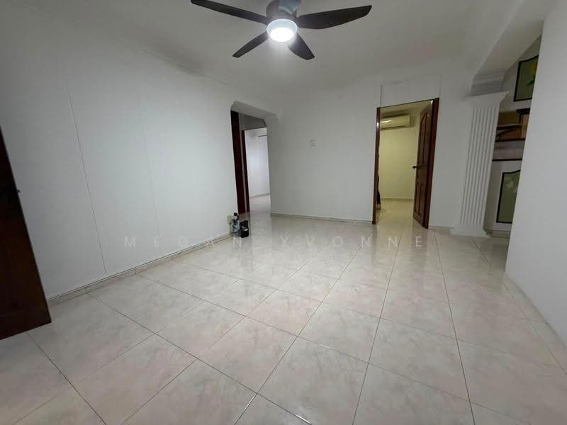 822 Jurong West Street 81, 822 Jurong West Street 81, 4 Bedrooms, 1,141 sqft, HDB Flat For Rent, by Megan Yvonne, 500243236 - Living Room - PropertyGuru.com.sg