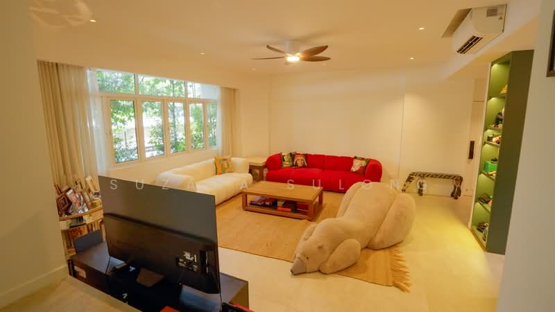 Hollandswood Court, 3 Holland Park, Tanglin / Holland / Bukit Timah, 4 Bedrooms, 2,131 sqft, Apartment For Sale, by Suzana Sulong, 500243239 - Living Room - PropertyGuru.com.sg