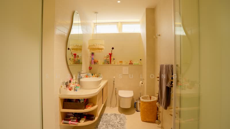 Hollandswood Court, 3 Holland Park, Tanglin / Holland / Bukit Timah, 4 Bedrooms, 2,131 sqft, Apartment For Sale, by Suzana Sulong, 500243239 - 2nd Jack & Jill Bathroom - PropertyGuru.com.sg