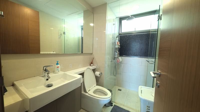 The Topiary, 25 Fernvale Lane, 4 Bedrooms, 1,292 sqft, Condominium For Sale, by Geraint Tan, 500243242 - Common Bathroom - PropertyGuru.com.sg