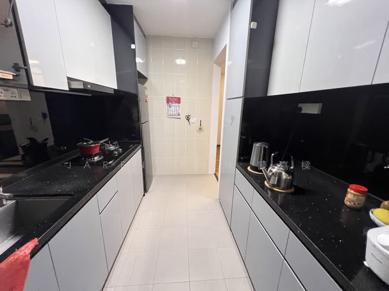 451A Sengkang West Way, 451A Sengkang West Way, Room Rental, 90 sqft, HDB Flat For Rent, by Jaren Chin 陳嘉樑, 500243243 - Kitchen - PropertyGuru.com.sg