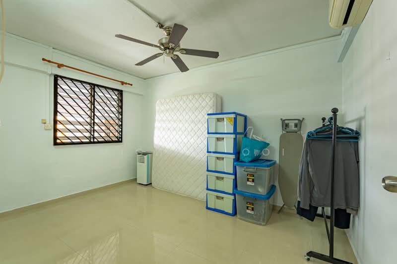 242 Hougang Street 22, 242 Hougang Street 22, 2 Bedrooms, 721 sqft, HDB Flat For Sale, by Michael Ooi, 500243253 - Interior - PropertyGuru.com.sg