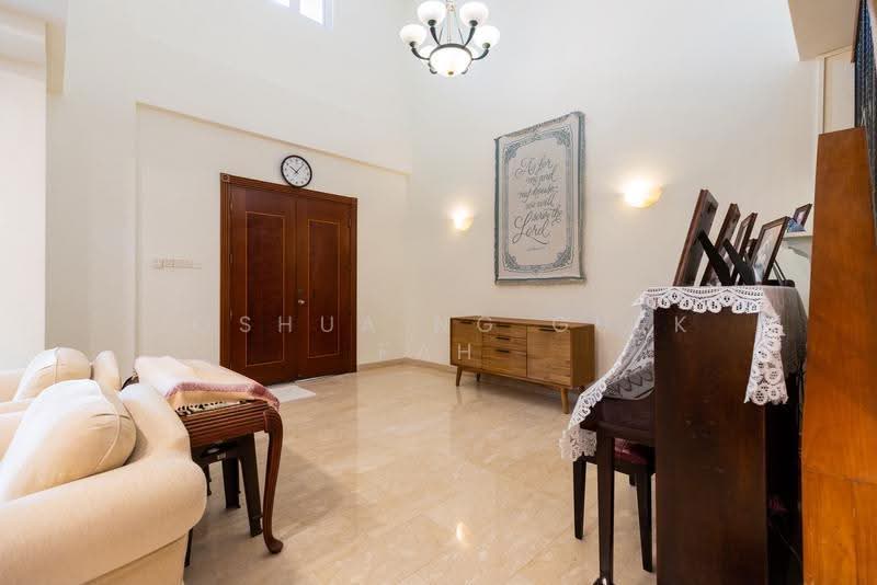Limau Villas, Limau Terrace, 5 Bedrooms, 4,310 sqft, Terraced House For Sale, by Joshua Ng Guek Fah, 500243255 - Living Room - PropertyGuru.com.sg