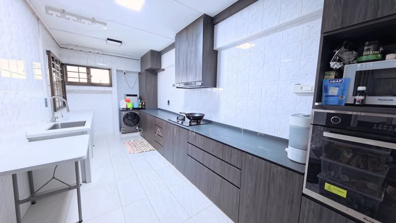 664A Jurong West Street 64, 664A Jurong West Street 64, 3 Bedrooms, 1,184 sqft, HDB Flat For Sale, by Geraint Tan, 500243256 - Kitchen - PropertyGuru.com.sg