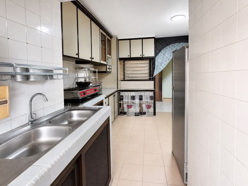 419 Hougang Avenue 8, 419 Hougang Avenue 8, Hougang / Punggol / Sengkang, 3 Bedrooms, 1,162 sqft, HDB Flat For Sale, by Rachel Tan, 500243257 - Kitchen - PropertyGuru.com.sg