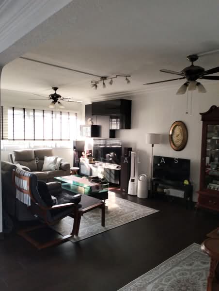 882 Tampines Street 84, 882 Tampines Street 84, Pasir Ris / Tampines, 3 Bedrooms, 1,313 sqft, HDB Flat For Sale, by Bakhit Alias, 500243259 - Living Room - PropertyGuru.com.sg