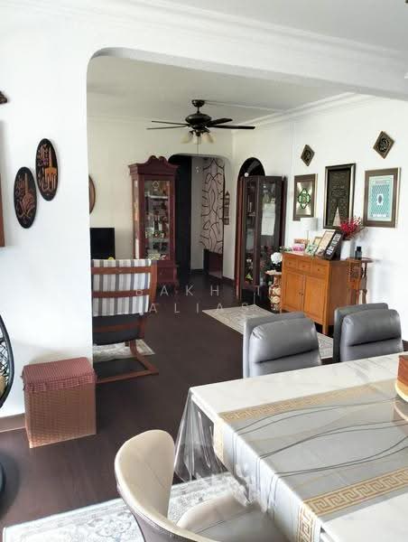 882 Tampines Street 84, 882 Tampines Street 84, Pasir Ris / Tampines, 3 Bedrooms, 1,313 sqft, HDB Flat For Sale, by Bakhit Alias, 500243259 - Living Room - PropertyGuru.com.sg