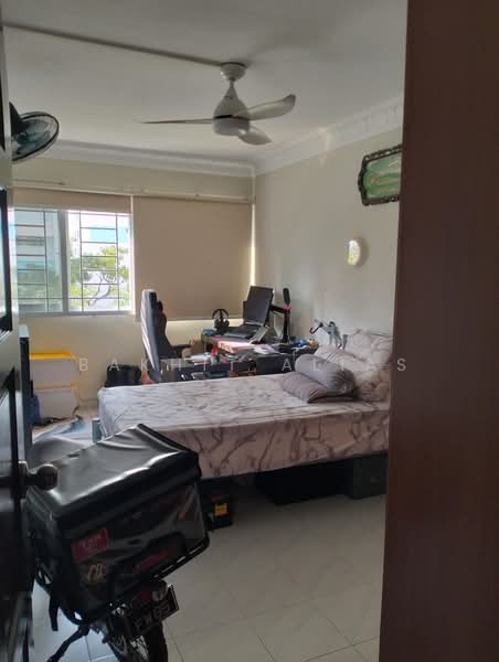882 Tampines Street 84, 882 Tampines Street 84, Pasir Ris / Tampines, 3 Bedrooms, 1,313 sqft, HDB Flat For Sale, by Bakhit Alias, 500243259 - Bedroom - PropertyGuru.com.sg