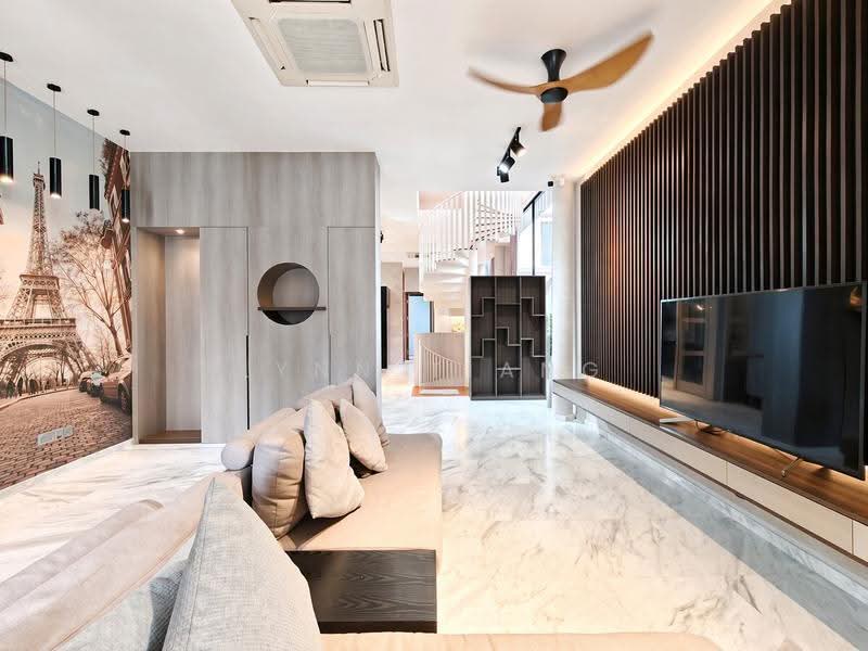 ★ GIANT ★ Serangoon Gardens Move-in Ready Semi-Detached | Minutes to MRT, Kingswear Avenue, Tavistock Avenue, Kensington Park Road, Hougang / Punggol / Sengkang, 5 Bedrooms, 5,500 sqft, Semi-Detached House For Sale, by Lynn Tiang, 500243261 - Living Room - PropertyGuru.com.sg