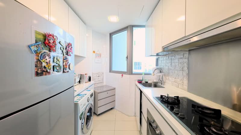 Eight Courtyards, 12A Canberra Drive, 2 Bedrooms, 872 sqft, Condominium For Sale, by Geraint Tan, 500243262 - Kitchen - PropertyGuru.com.sg