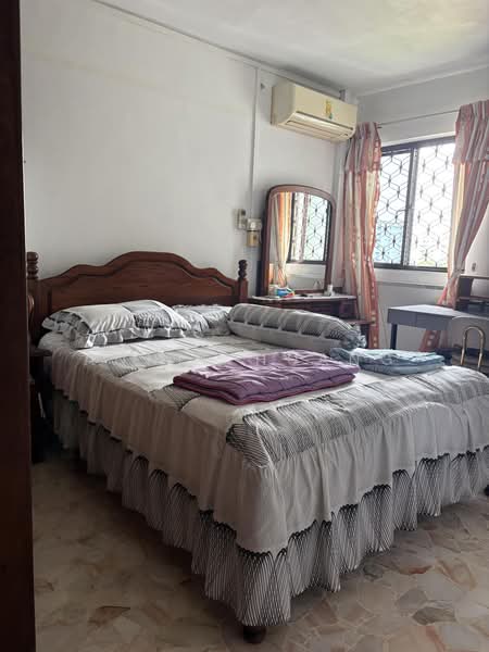524 Ang Mo Kio Avenue 5, 524 Ang Mo Kio Avenue 5, 3 Bedrooms, 1,001 sqft, HDB Flat For Sale, by Annie Huang, 500243263 - Bedroom - PropertyGuru.com.sg